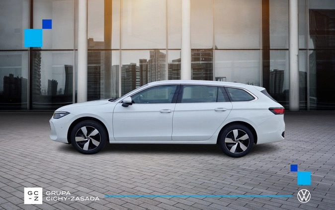 Volkswagen Passat cena 207000 przebieg: 8, rok produkcji 2024 z Piotrków Trybunalski małe 742